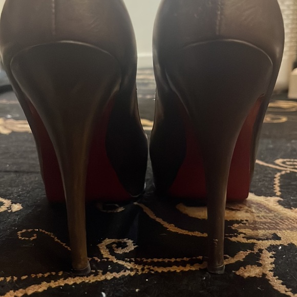 2006 Very Privé Christian Louboutin - Picture 4 of 5